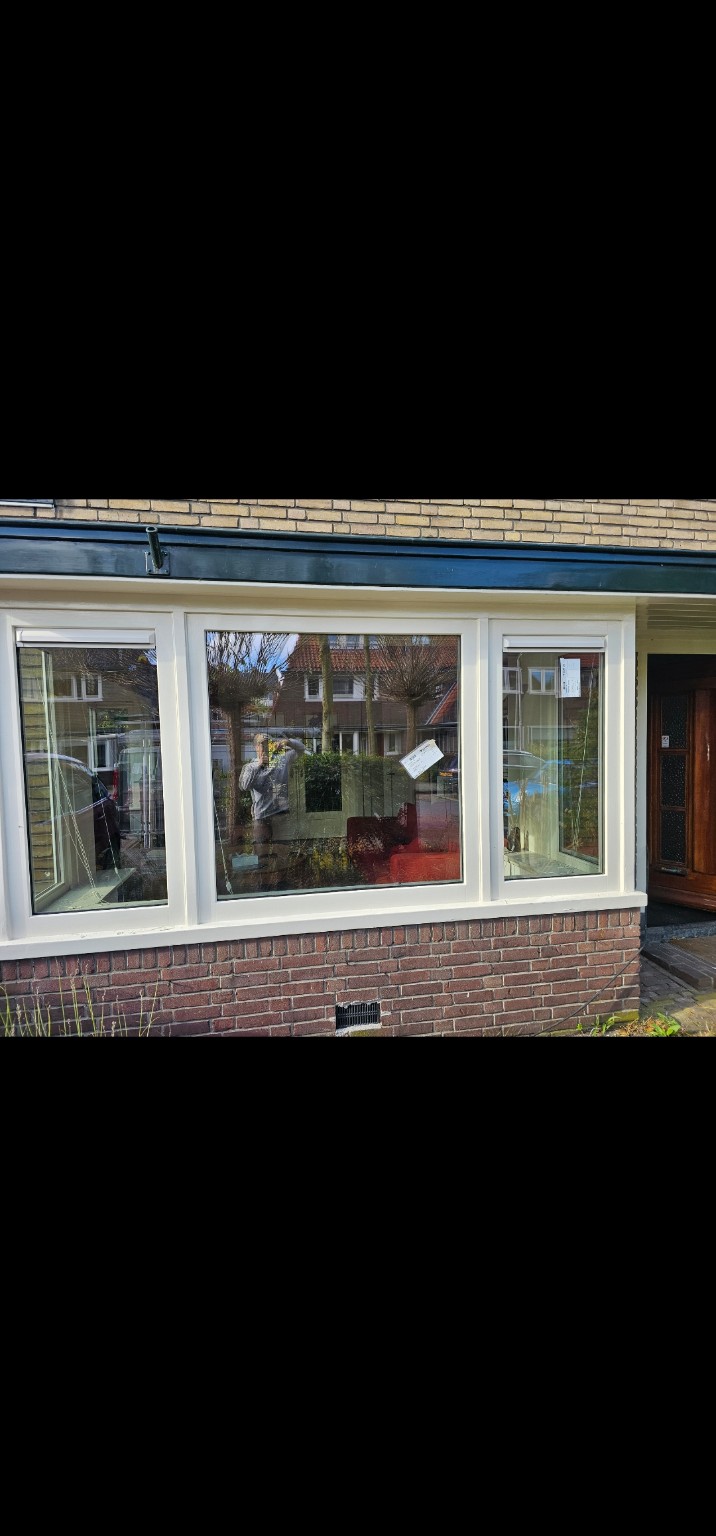 Erker voorzien van nieuw isolatieglas